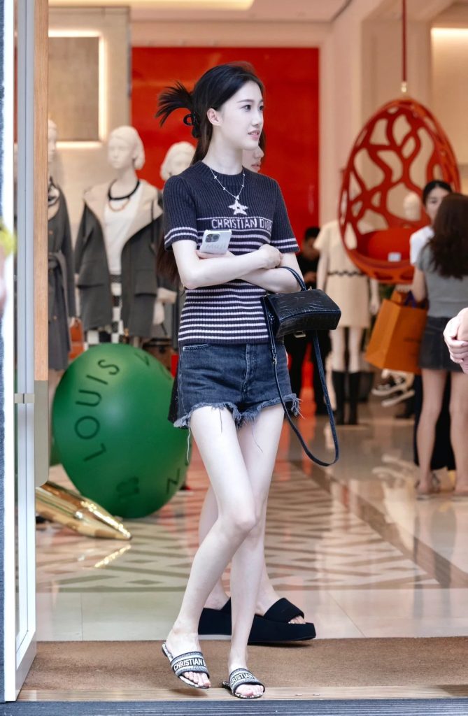 城市生活人物配图